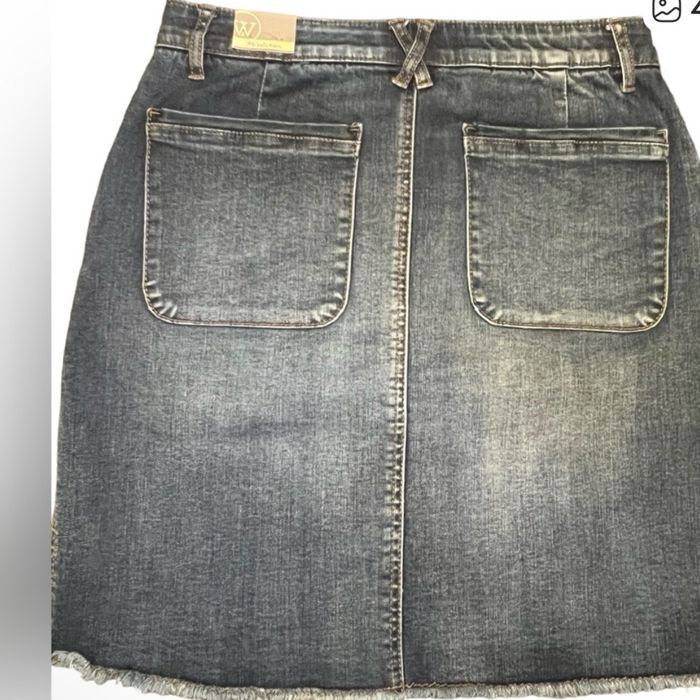 NWT Wit & Wisdom Blue Vintage Distressed Denim Skirt - Picture 4 of 4